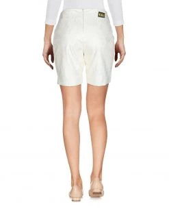 The Surprise Price - GCDS Shorts & Bermuda For Women Ivory 8 The Surprise Price - GCDS Shorts & Bermuda For Women Ivory -GCDS Sales Shop unnamed file 2060